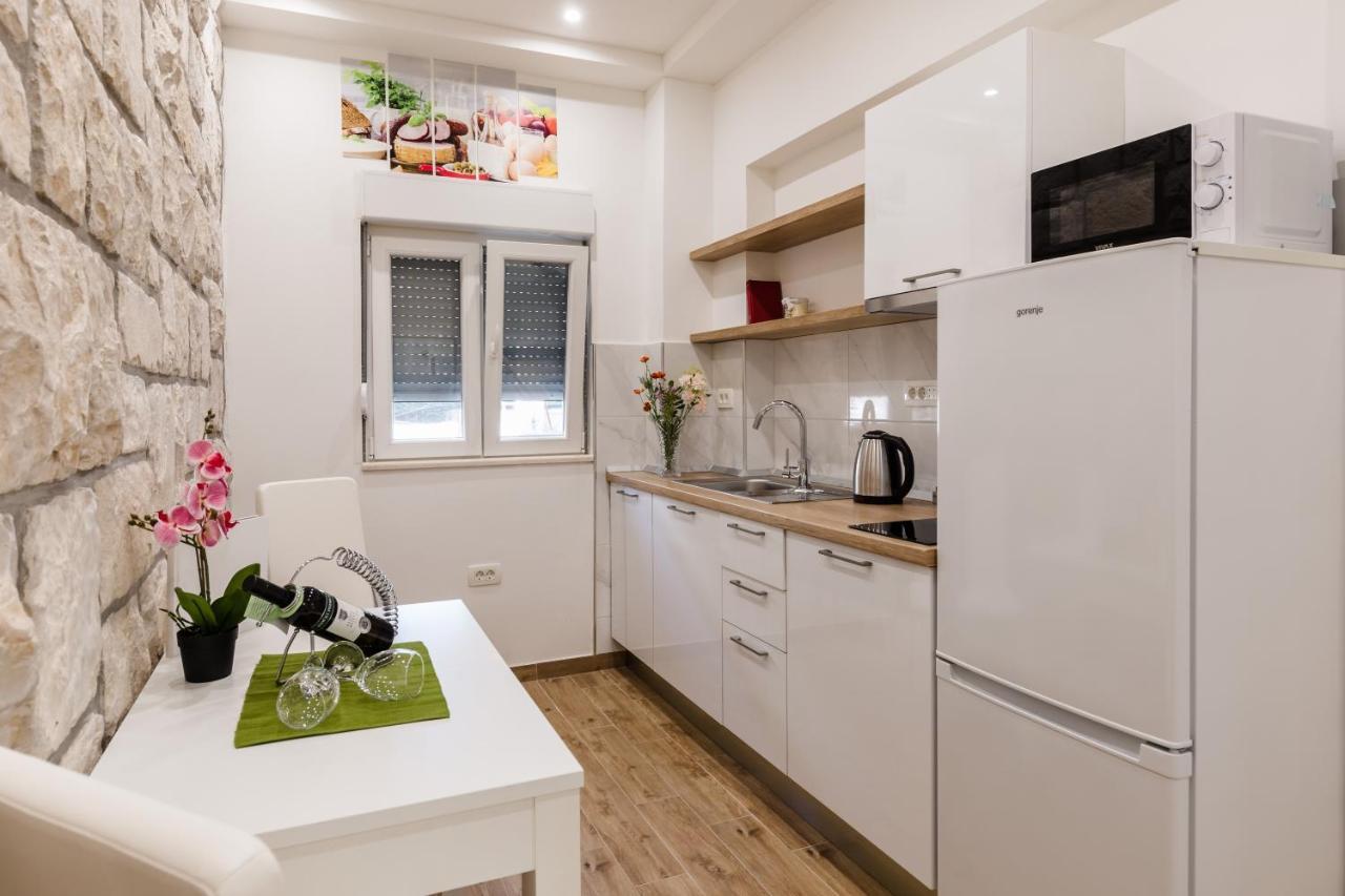 Martha Apartment *